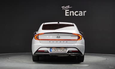 Sonata Hybrid (DN8)