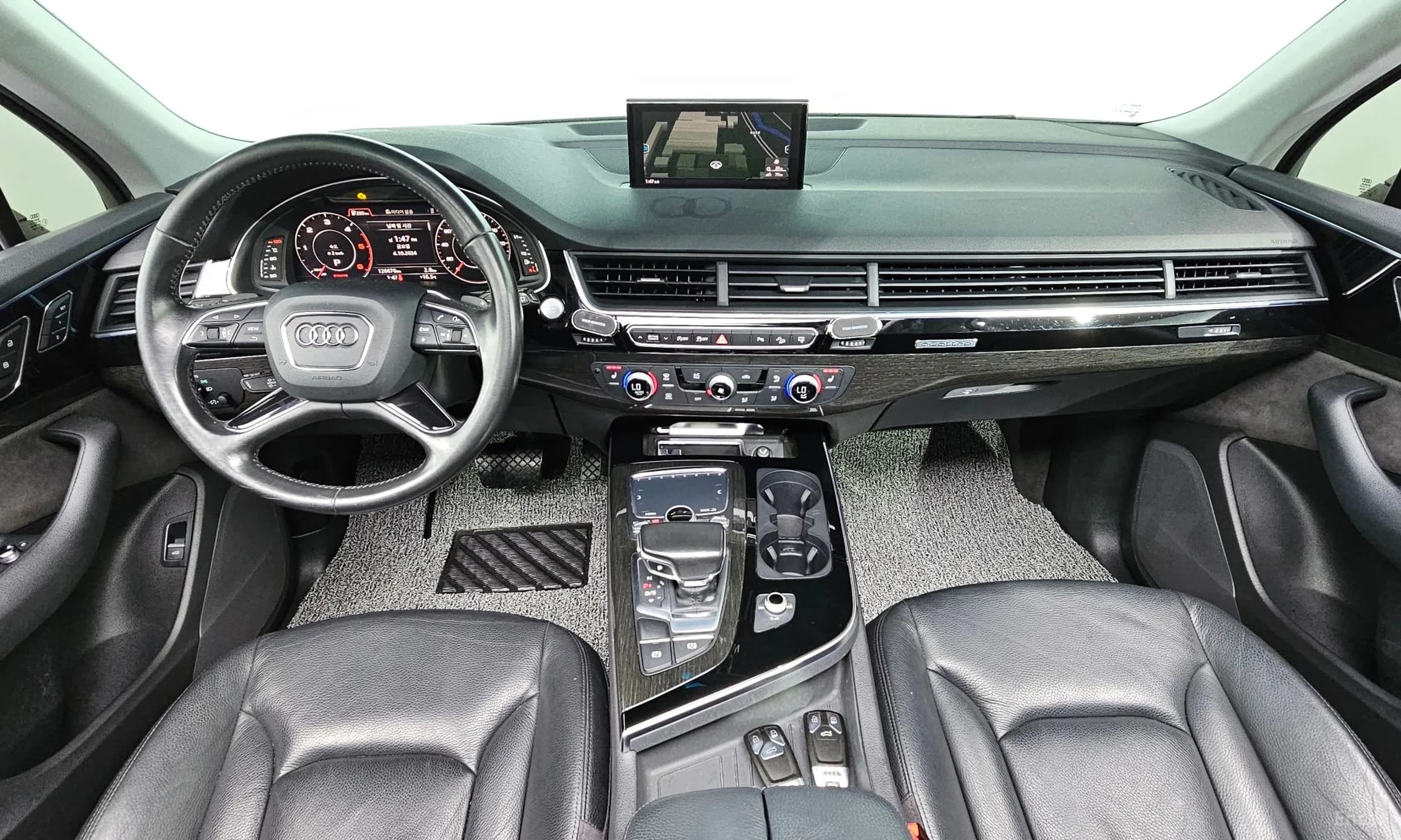 Q7 (4M)