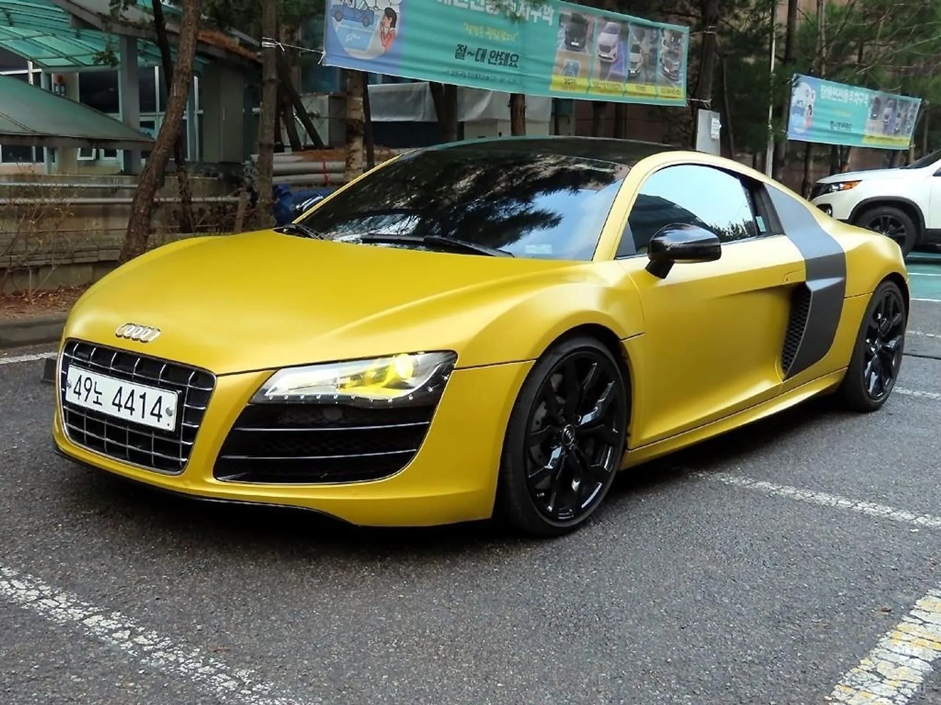 R8