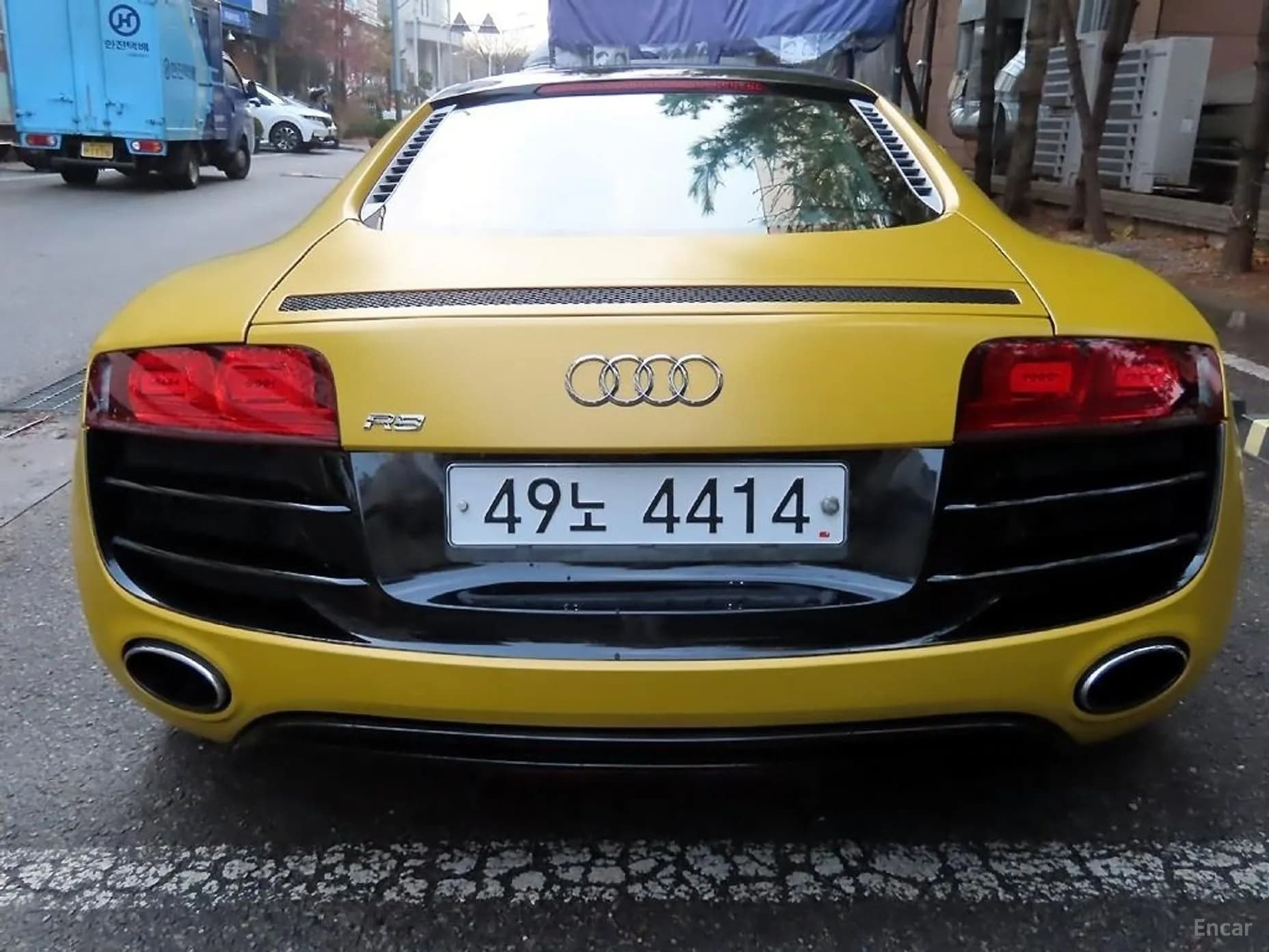 R8