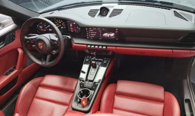 911 (992)