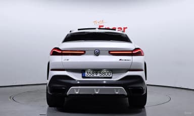 X6 (G06)