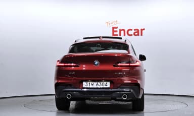 X4 (G02)