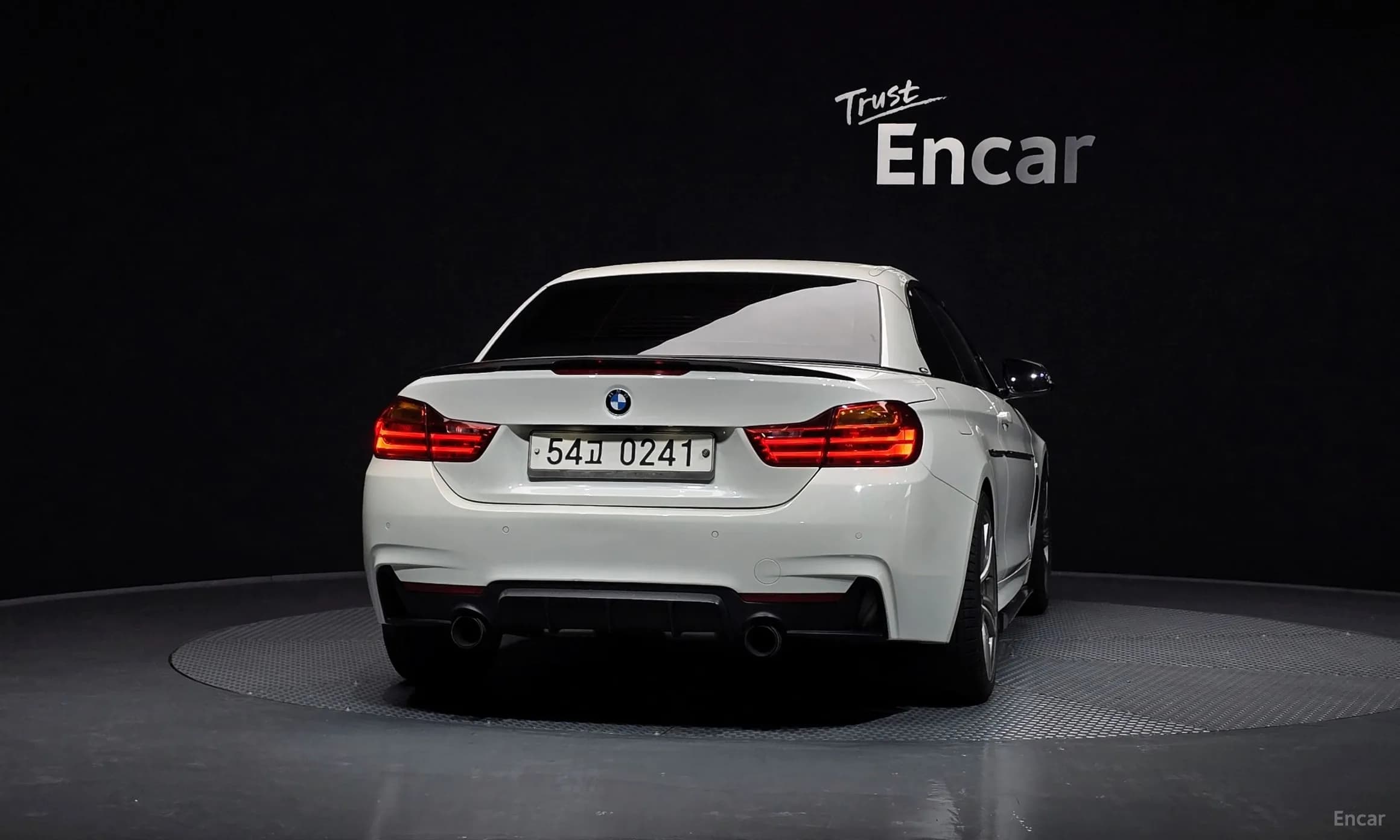 Series 4 (F32)