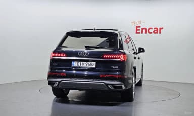 Q7 (4M)