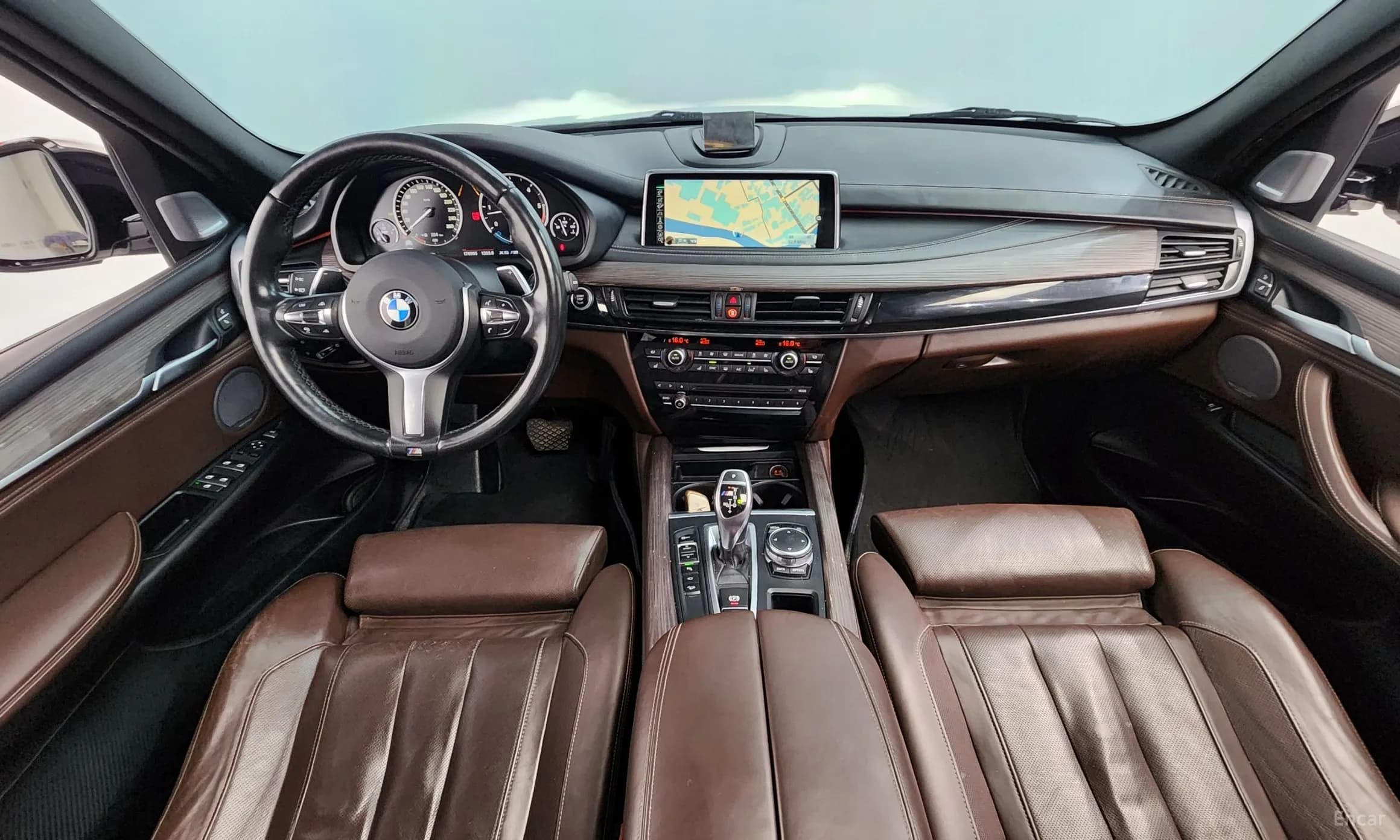 X5 (F15)