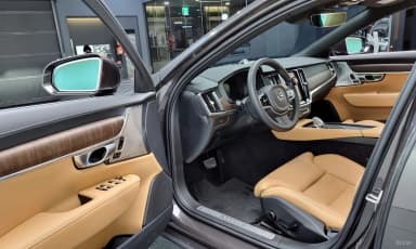 S90