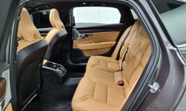 S90