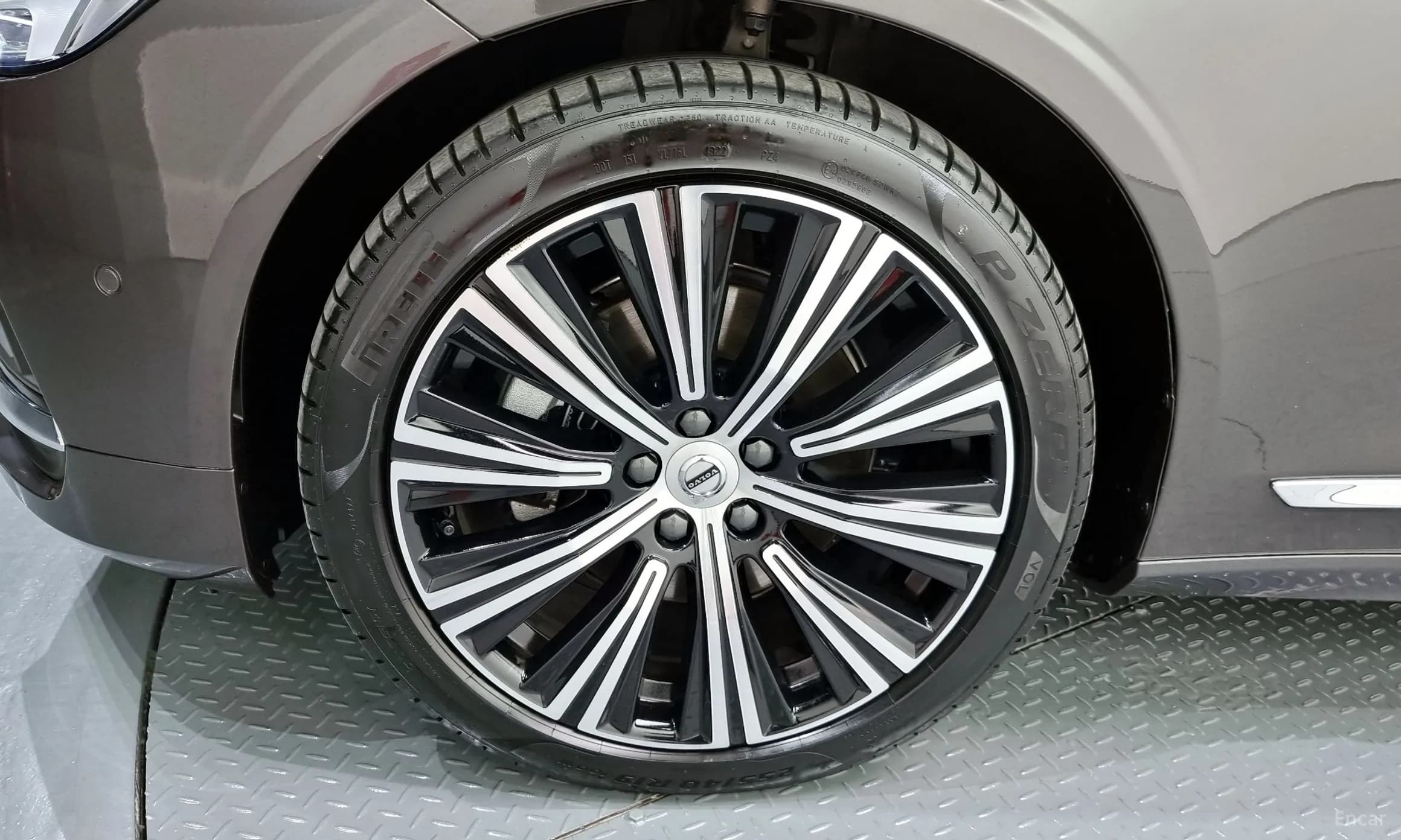 S90