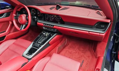911 (992)