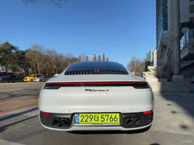 911 (992)