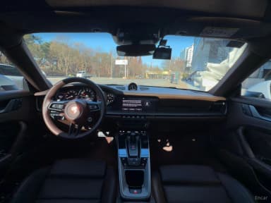 911 (992)