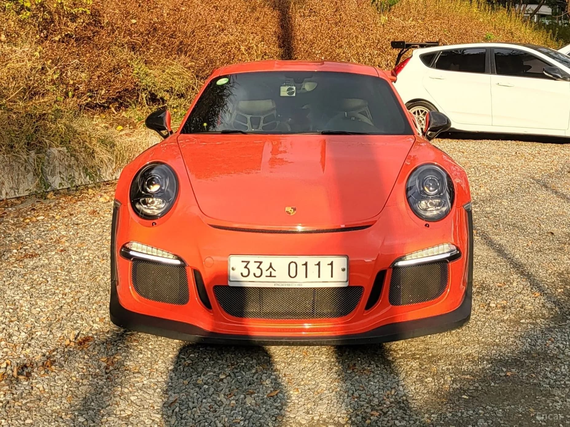 910
