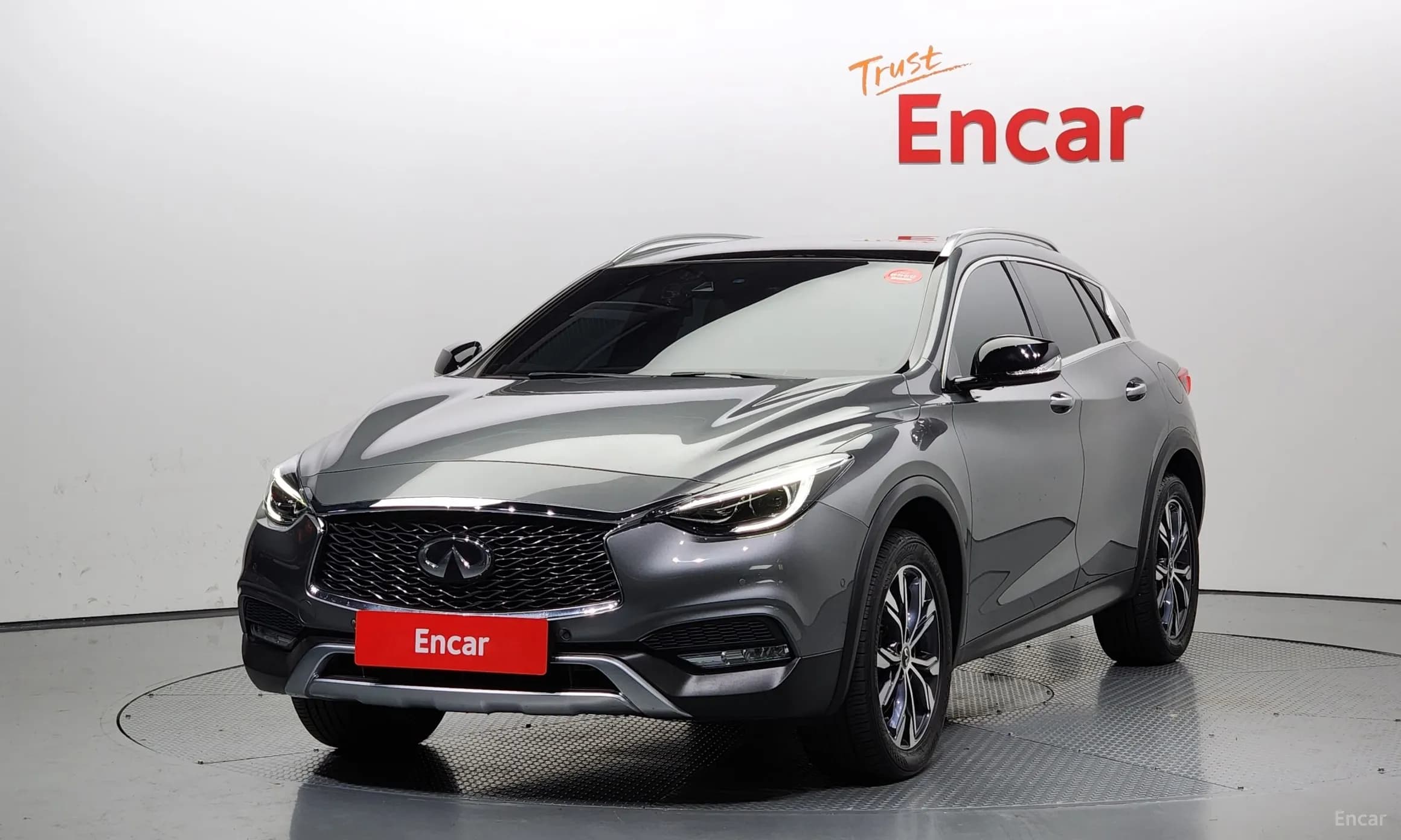 QX30