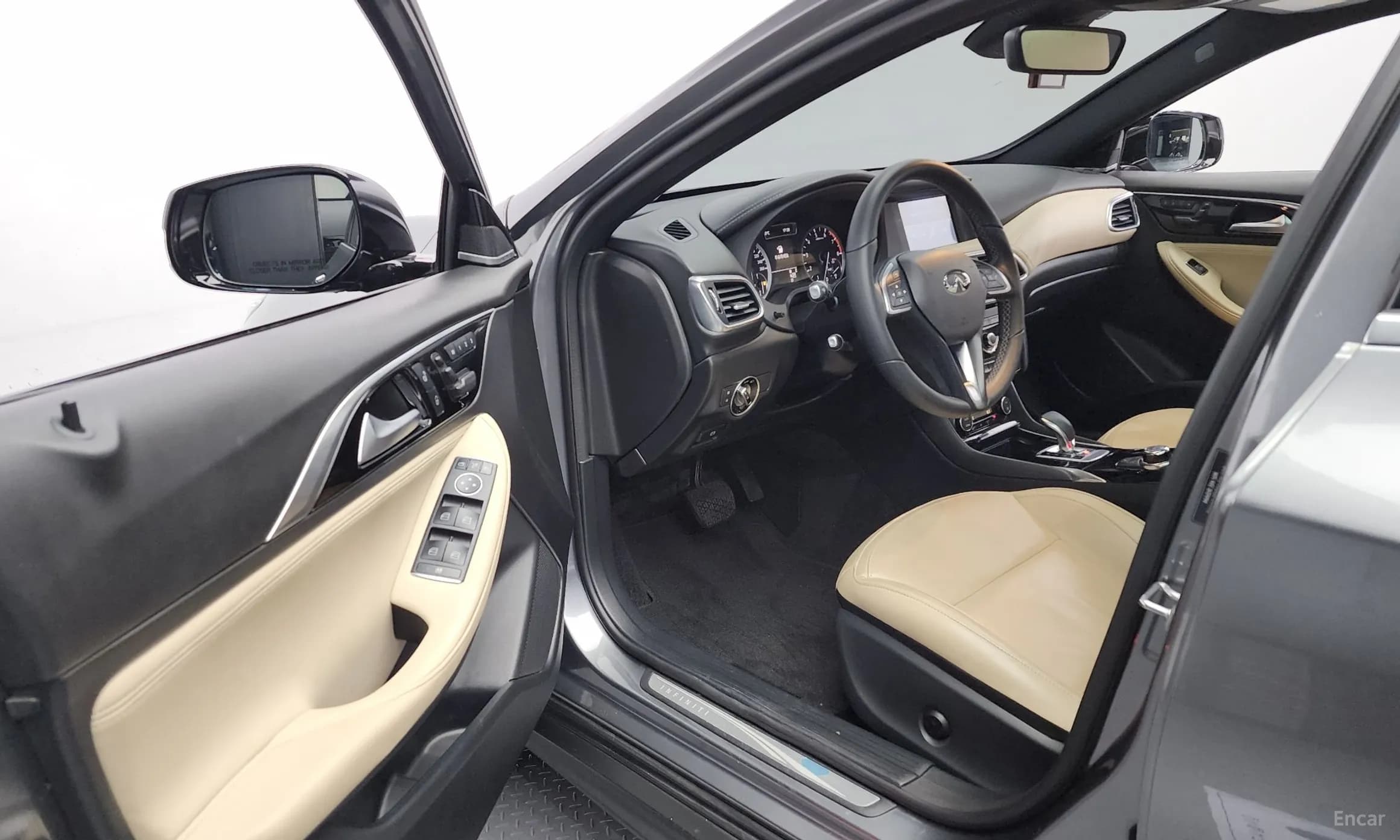 QX30