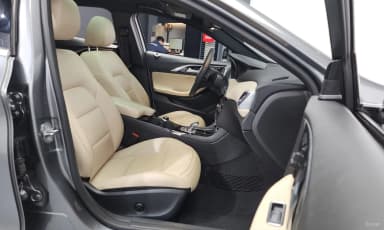 QX30