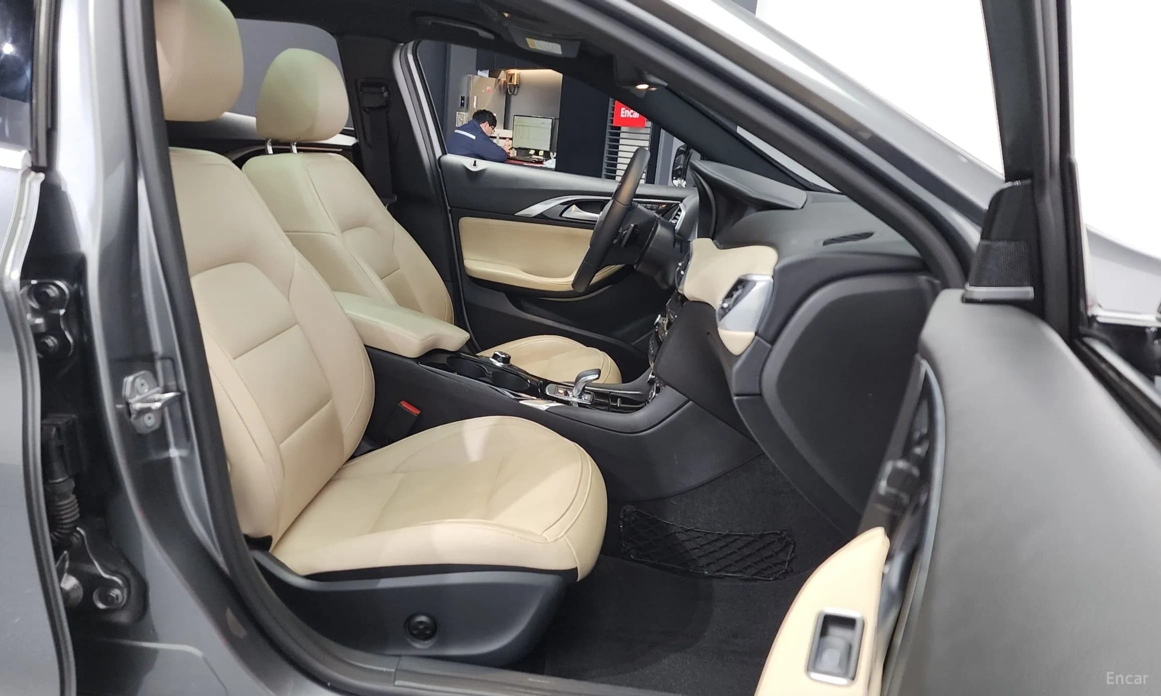 QX30