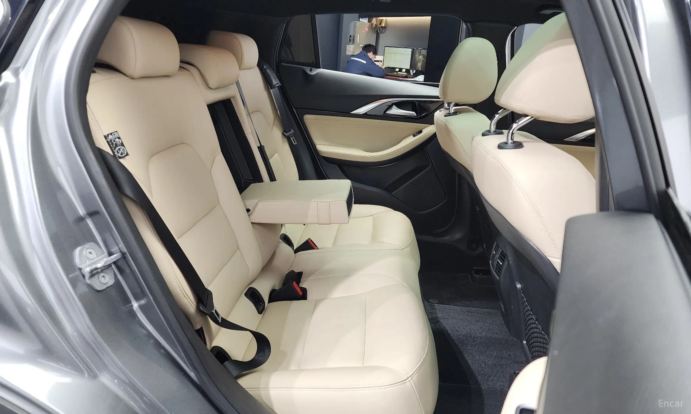 QX30