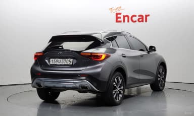 QX30