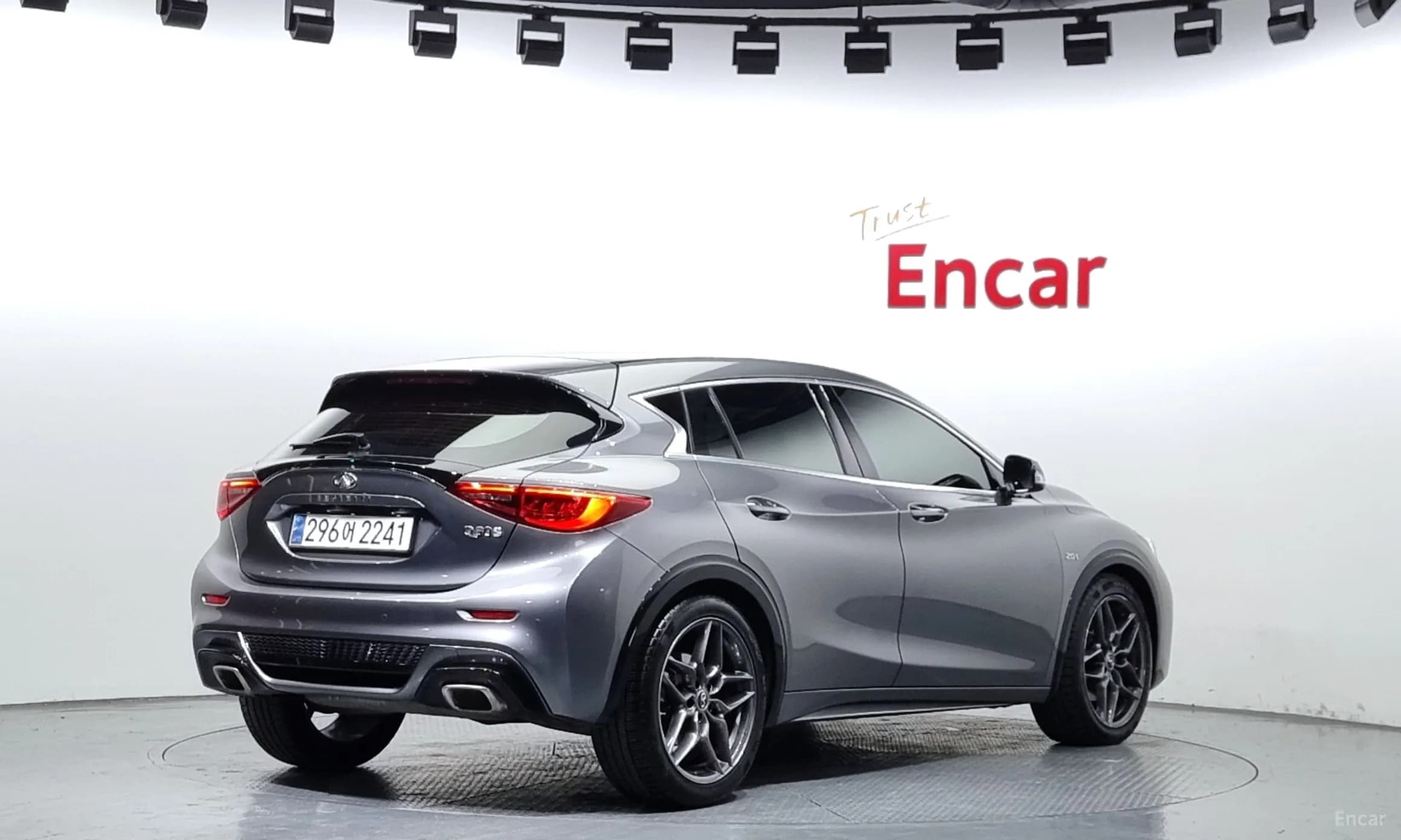 Q30