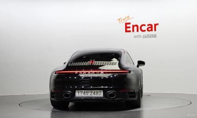 911 (992)
