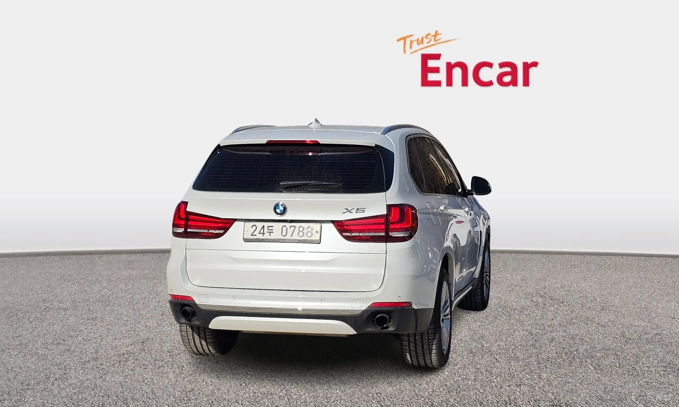 X5 (F15)