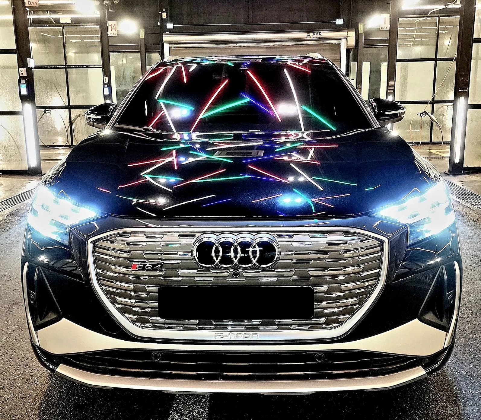 Q4 e-tron (F4)