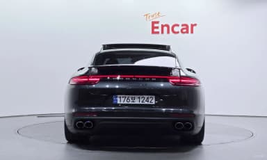 Panamera (971)