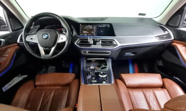 X7 (G07)