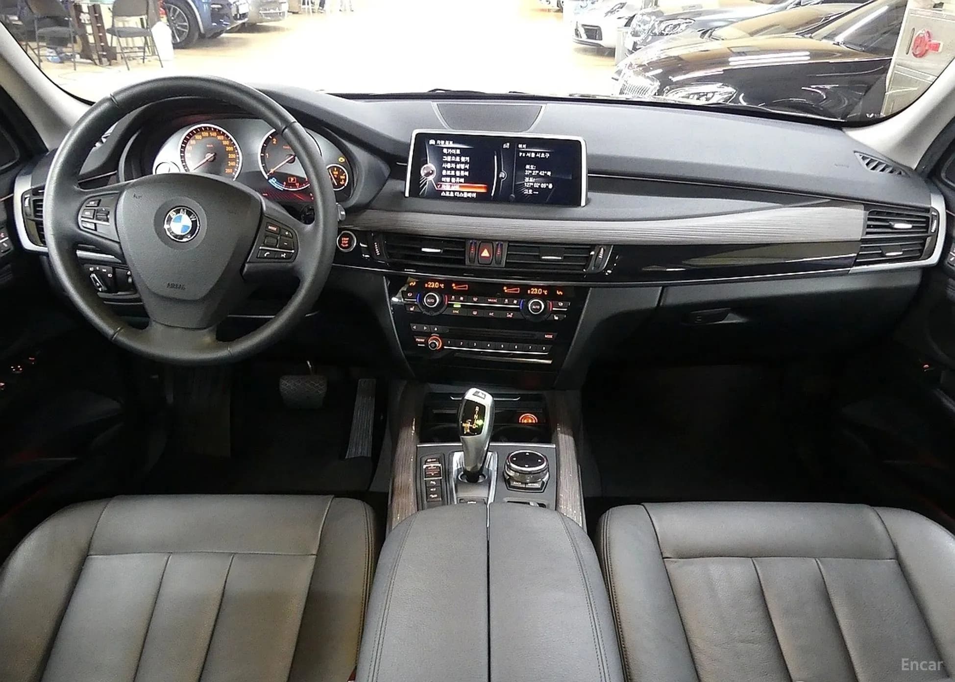 X5 (F15)