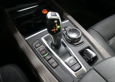 X5 (F15)