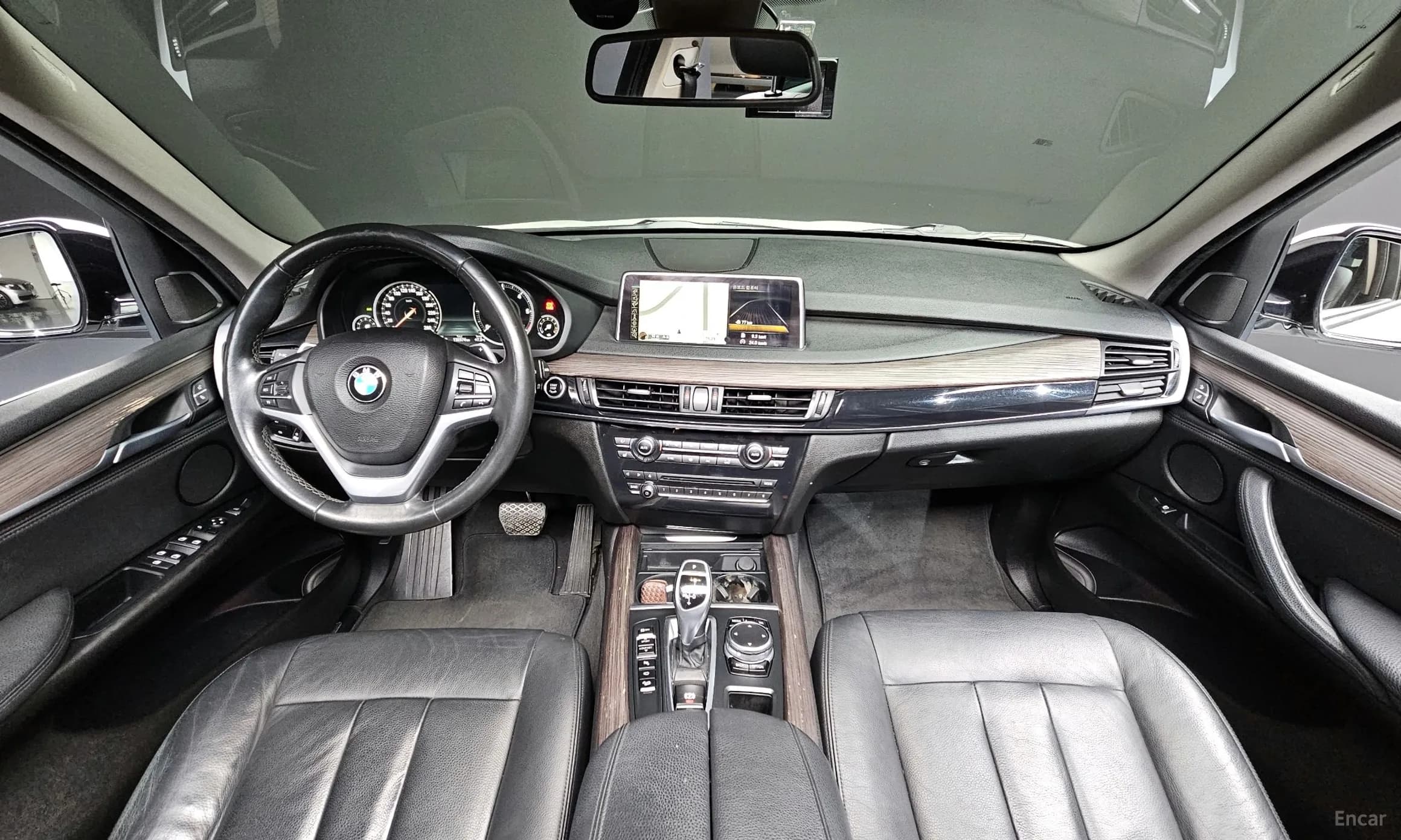 X5 (F15)