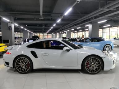 910