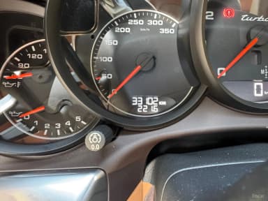 910