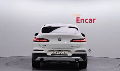 X4 (G02)