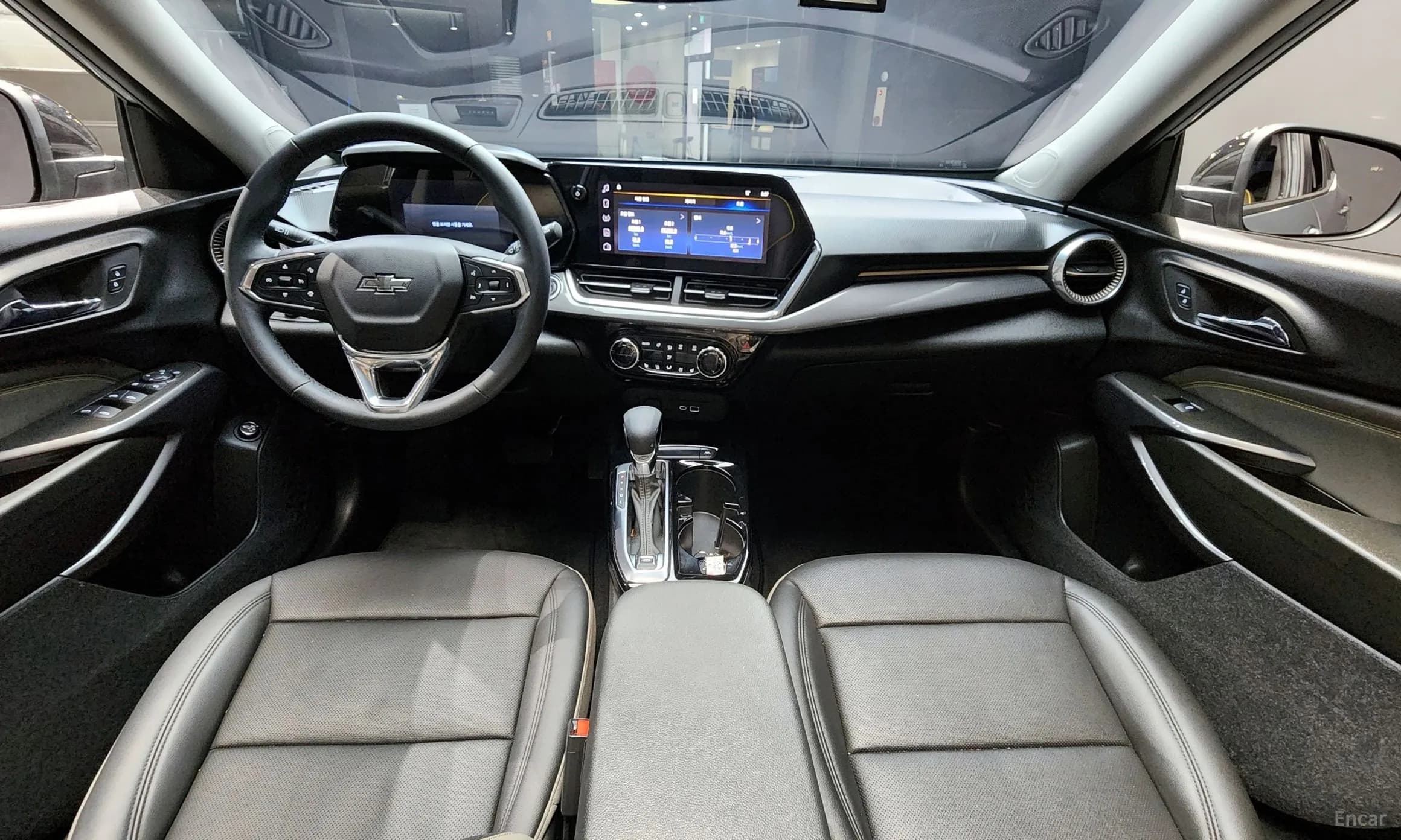 Trax Crossover