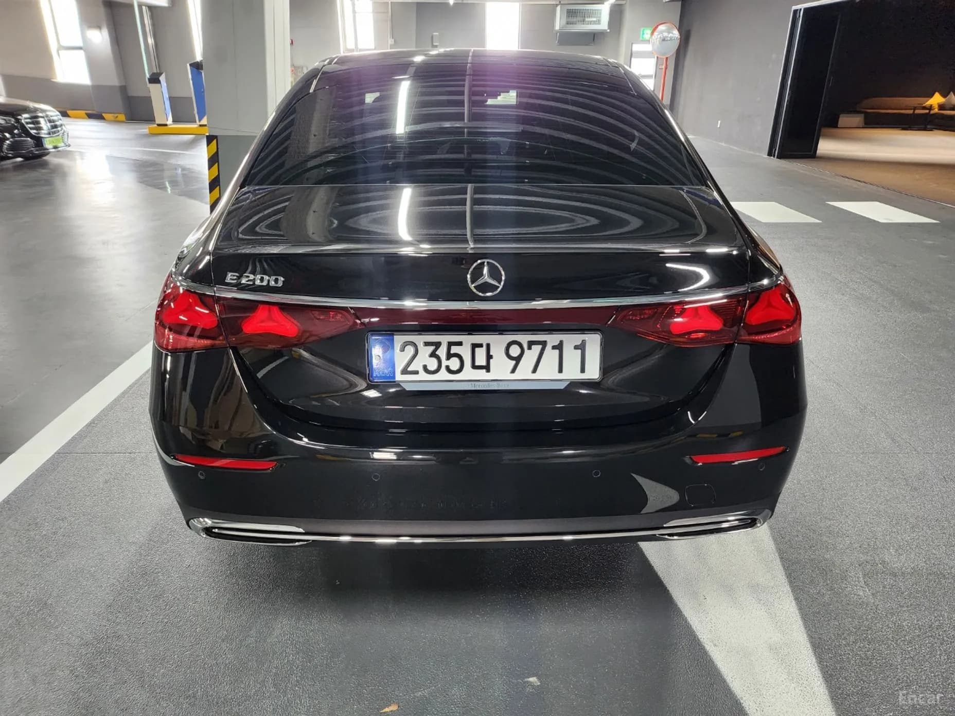E-Class W214