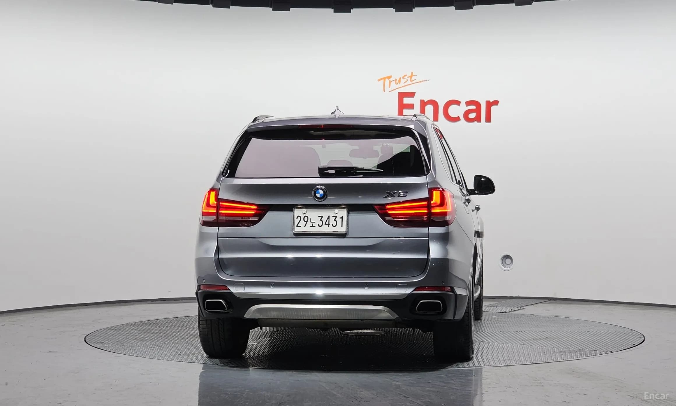 X5 (F15)