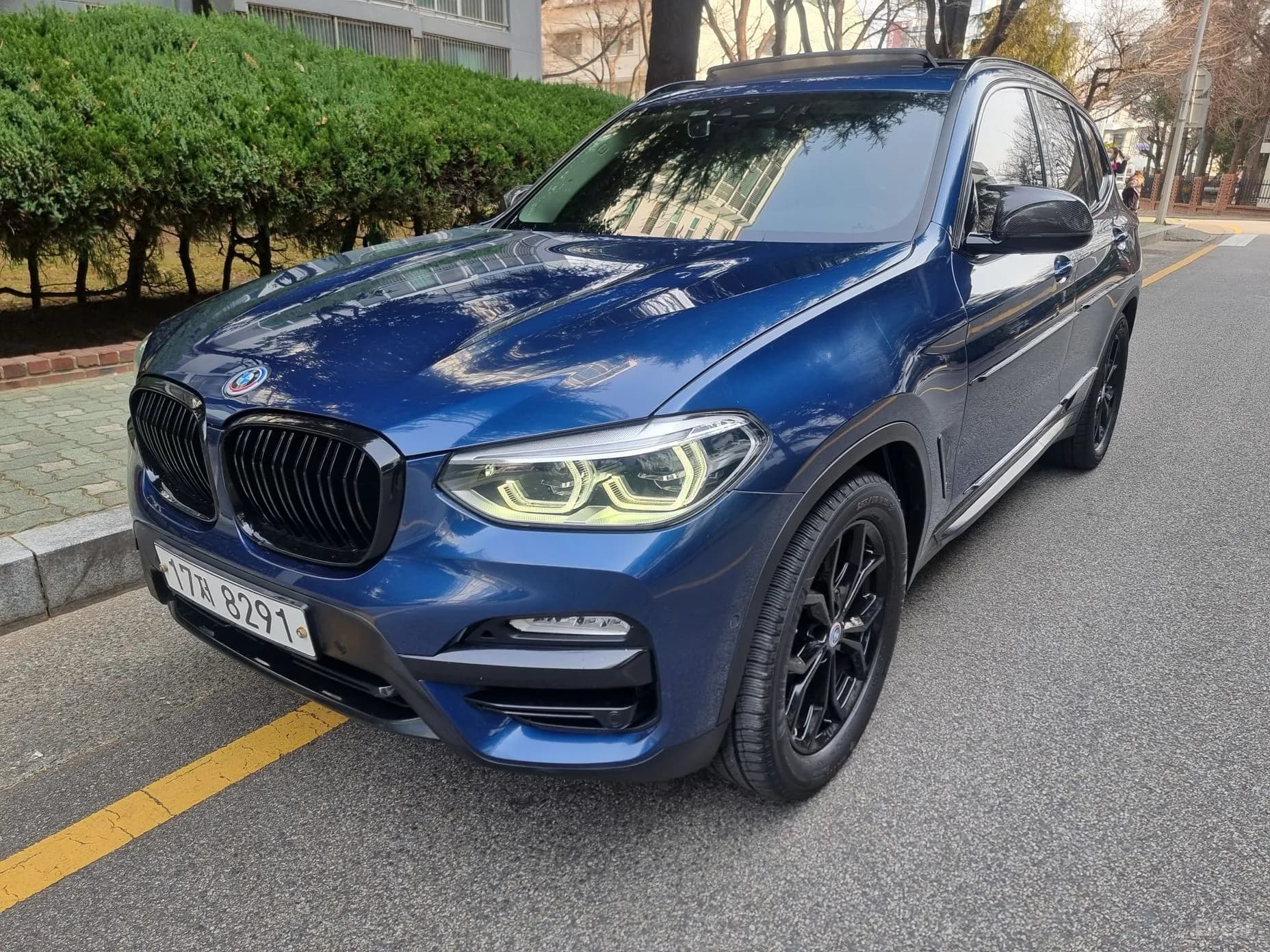 X3 (G01)
