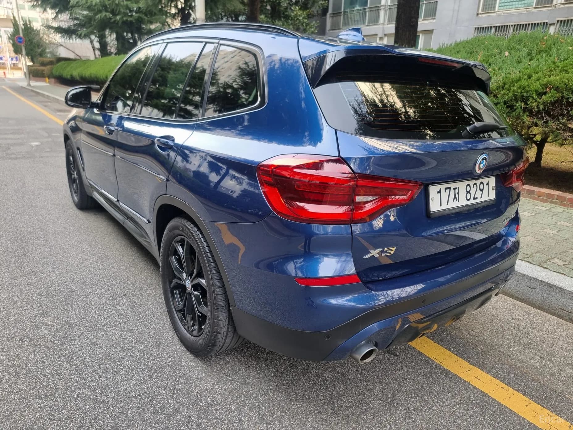 X3 (G01)