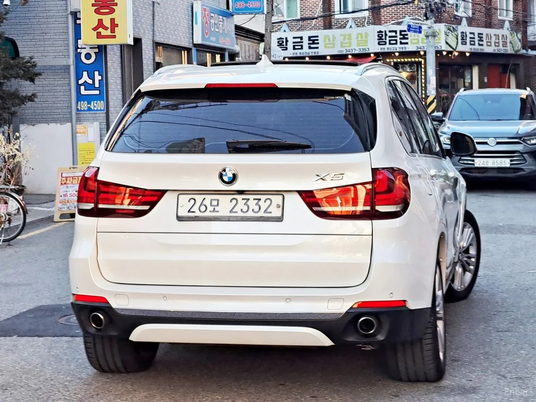 X5 (F15)