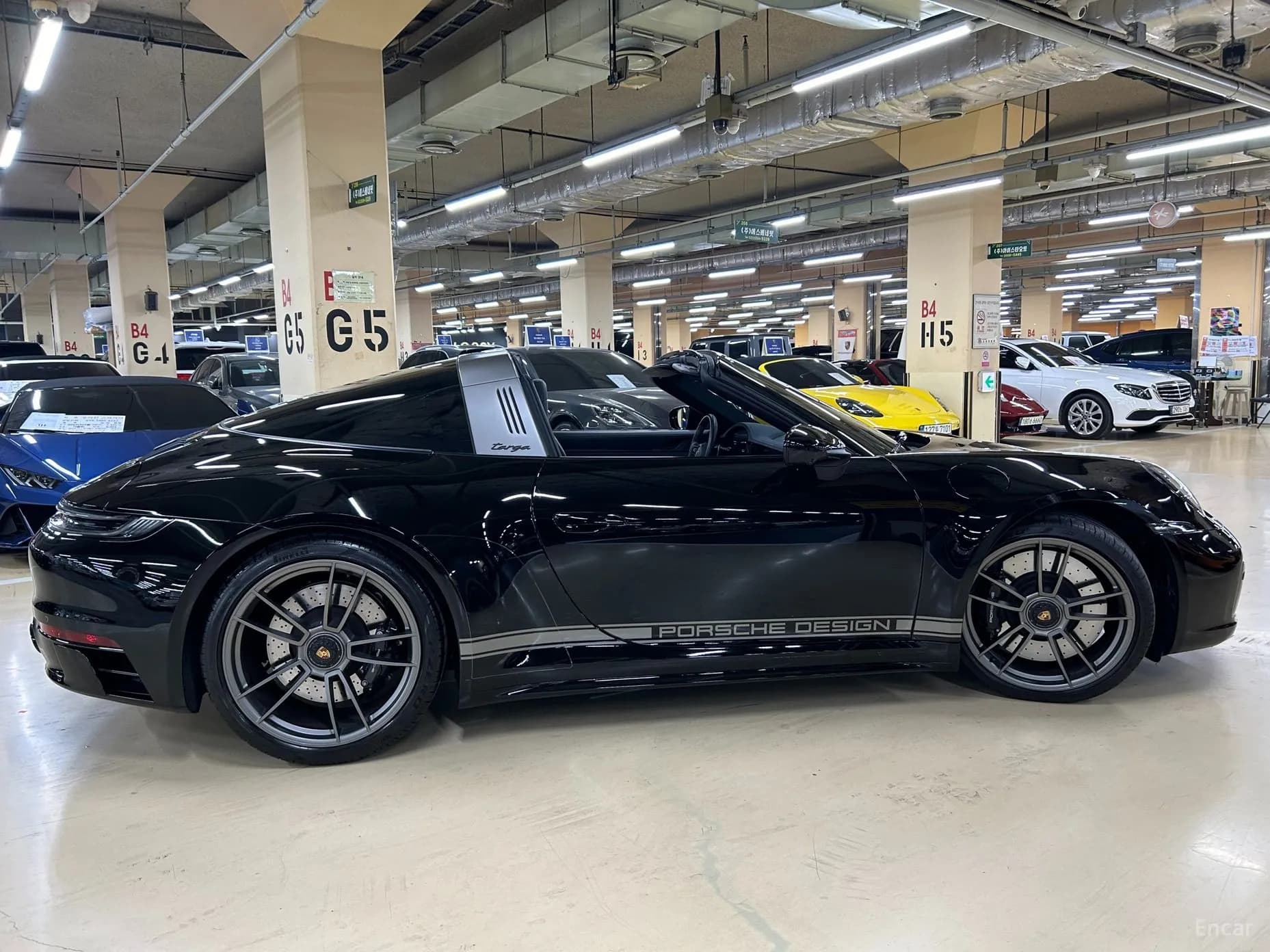 911 (992)
