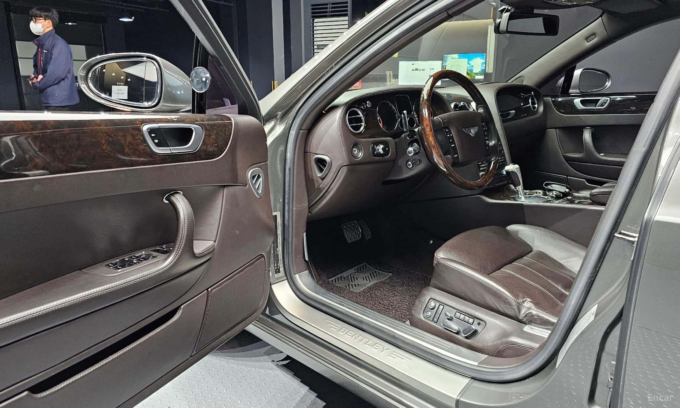 Flying Spur Gen 1
