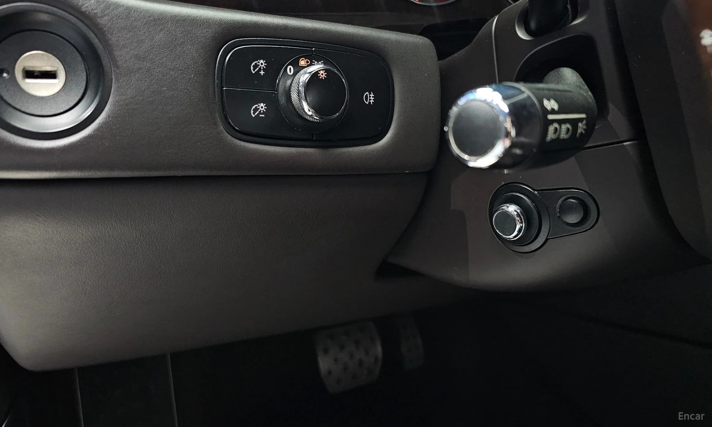 Flying Spur Gen 1