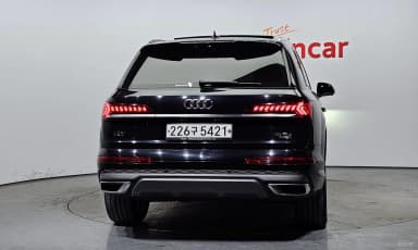 Q7 (4M)