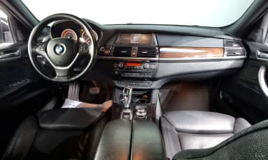 X6 (E71)