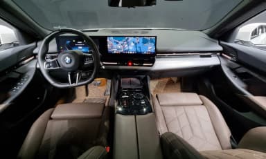 5 Series (G60)