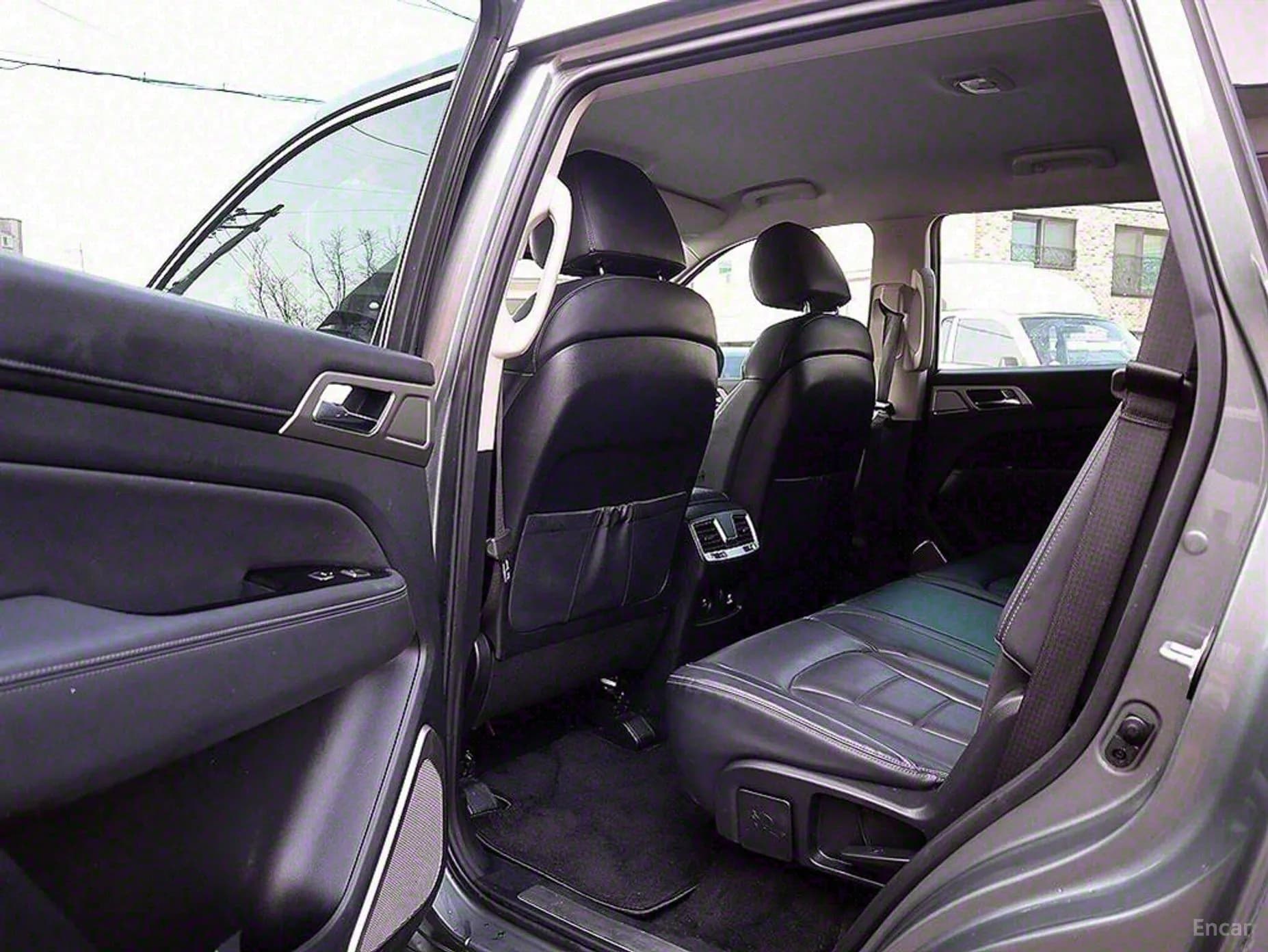 G4 Rexton