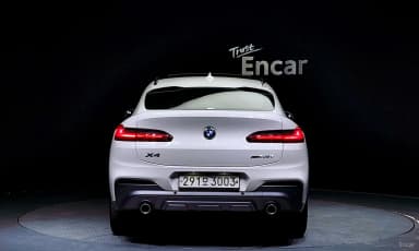X4 (G02)