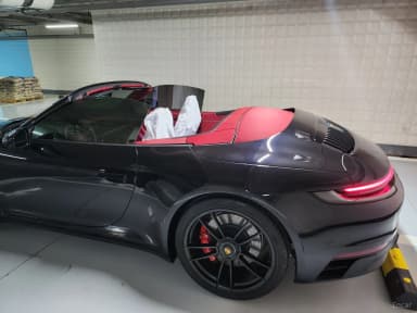 911 (992)